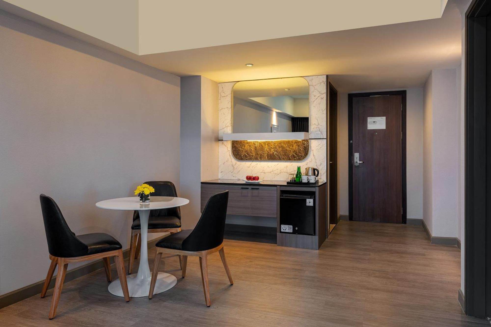 Aston Makassar Hotel & Convention Center Luaran gambar