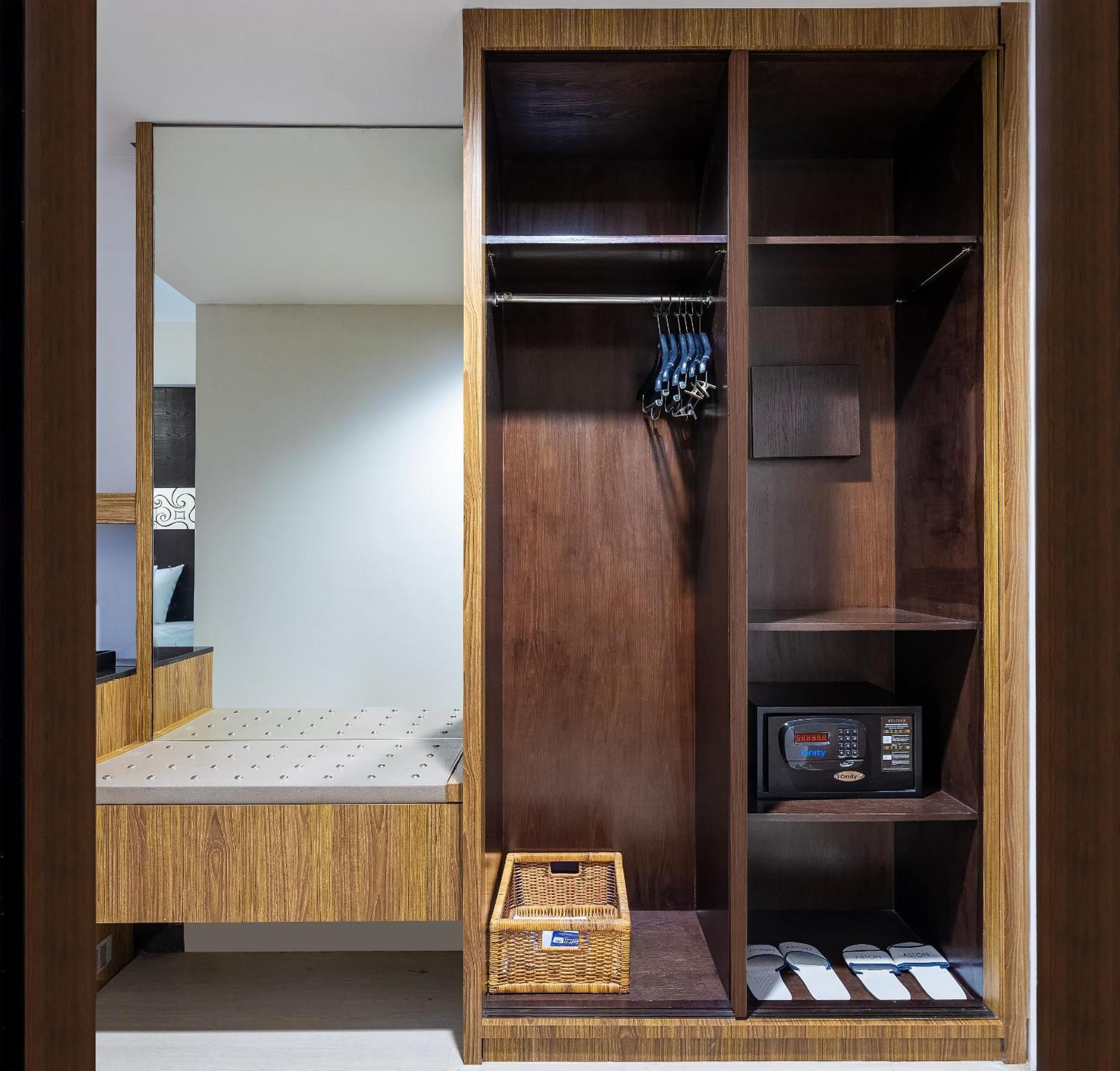 Aston Makassar Hotel & Convention Center Luaran gambar