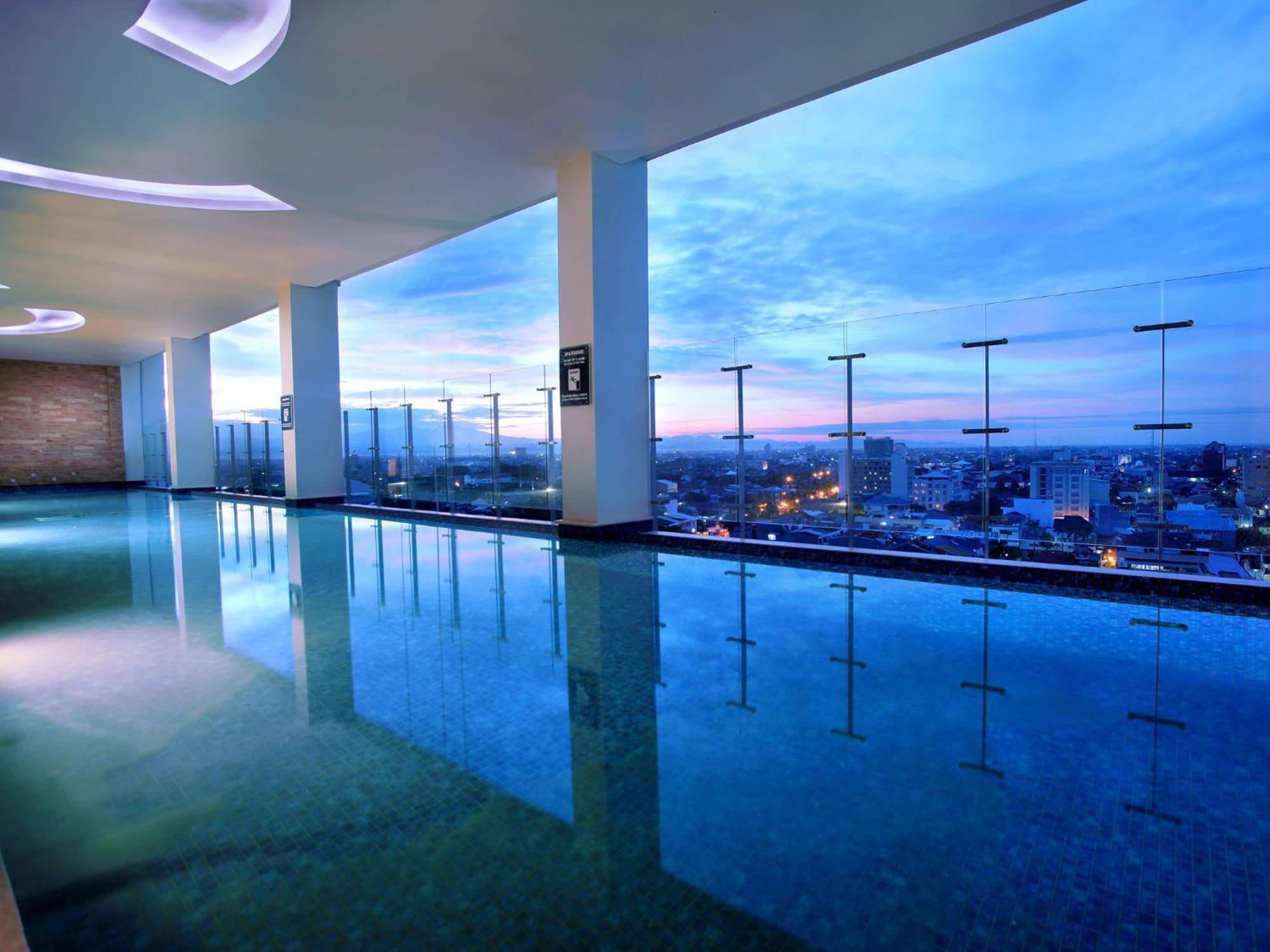 Aston Makassar Hotel & Convention Center Luaran gambar