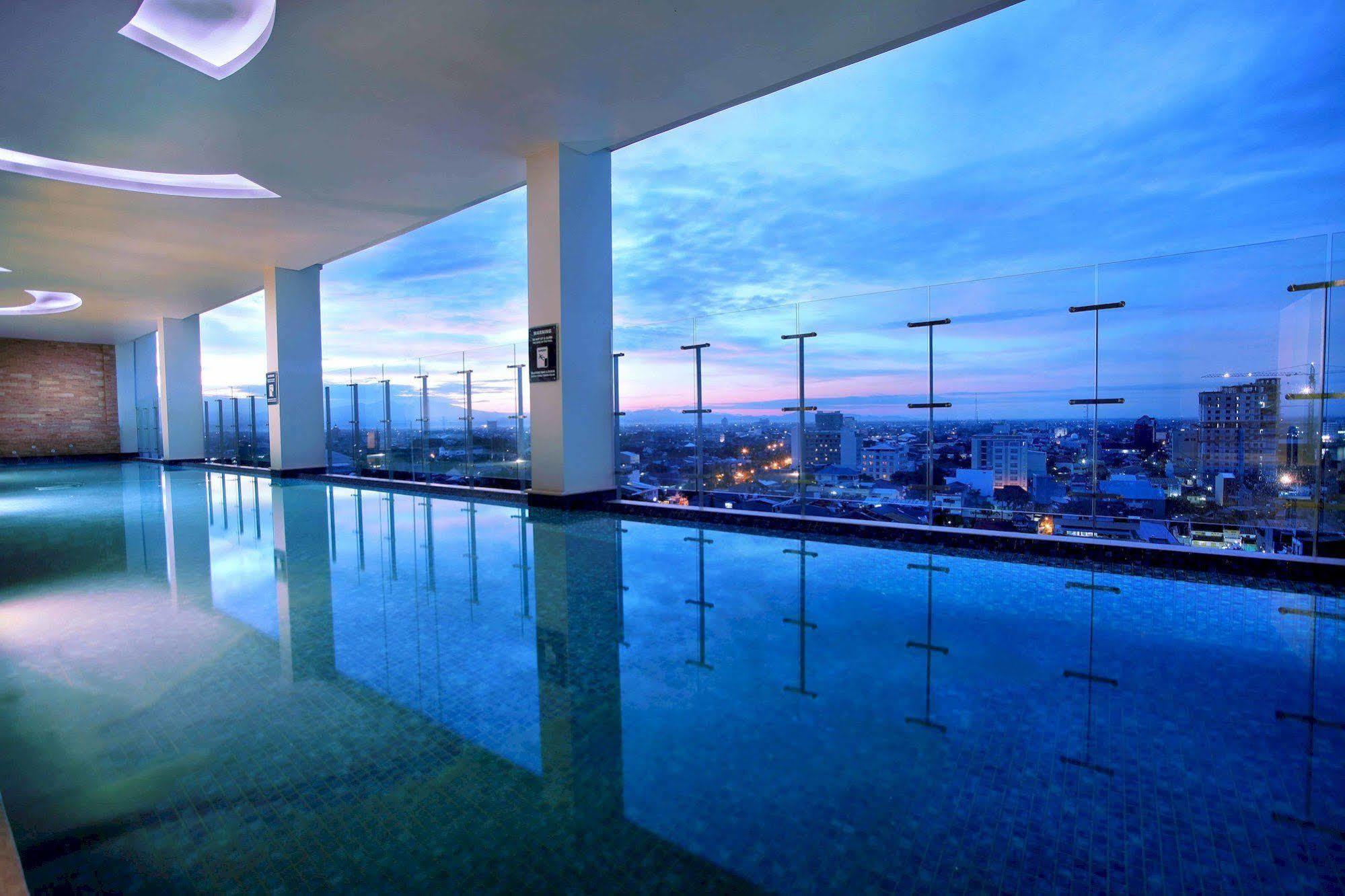 Aston Makassar Hotel & Convention Center Luaran gambar
